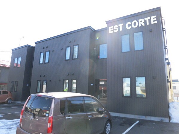 EST　CORTEの物件外観写真